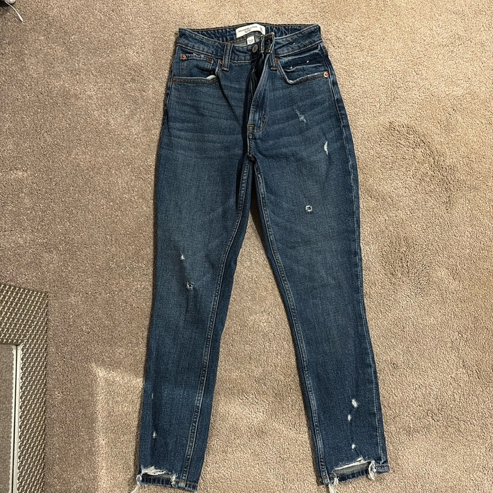 Barely worn, don't fit